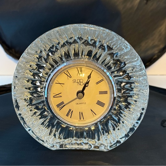 Studio Nova Crystal Quartz Table Clock Made in Germany‎ Paperweight - Picture 1 of 6